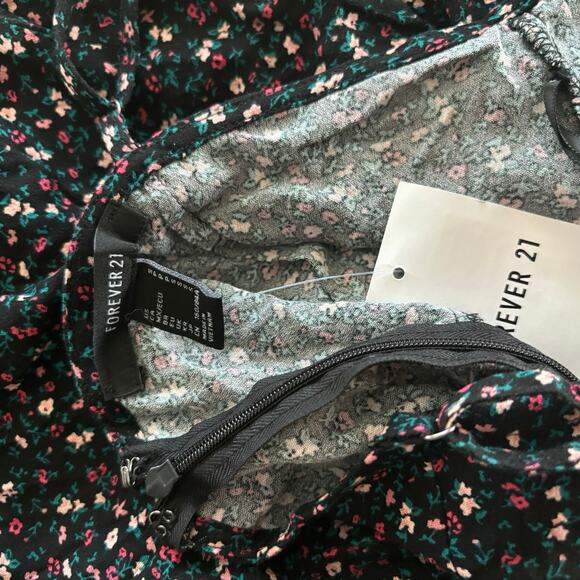 Forever 21 Floral Slip Mini Dress Size Small NWT - Picture 5 of 5